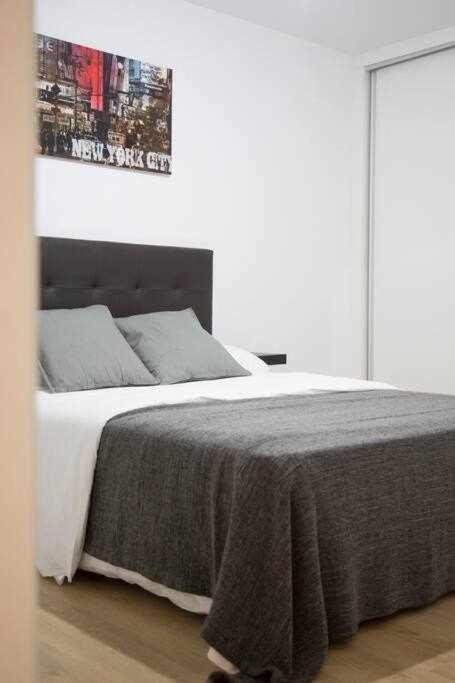 Apartamento Sotano En Gran Via Madrid Exterior foto